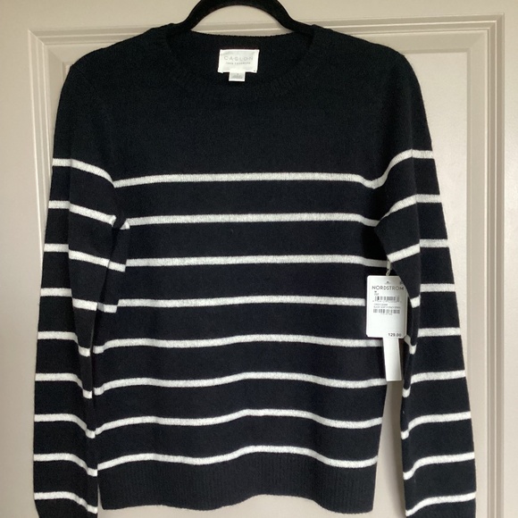 Caslon® Cashmere Crewneck Sweater, size Medium - Picture 2 of 9